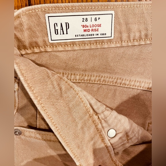 GAP Denim - EUC GAP 90’s loose midrise khaki jeans, size 6P